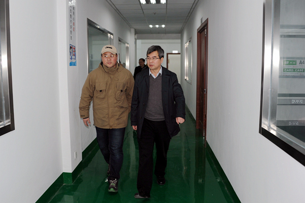 區(qū)委書記、區(qū)人大常委會主任徐克儉蒞臨公司調(diào)研項目建設(shè)進(jìn)展情況